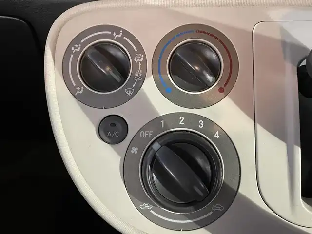 ダイハツ ミラ ココア X スペシャル 埼玉県 2012(平24)年 6.5万km ココアベージュマイカメタリック 車検令和9年10月15日まで/純正ＣＤ＆ＵＳＢ/ＥＴＣ/Ｗエアバッグ/ＡＢＳ/リモコンキー/盗難防止装置/ドアバイザー/フロアマット/新車保証書