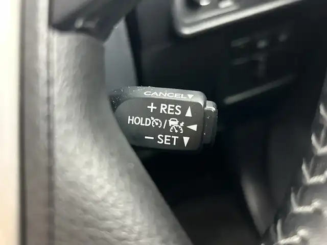 トヨタ ランドクルーザー プラド TX Lパッケージ ブラックED 愛知県 2021(令3)年 5.9万km グレーメタリック ブラックパッケージ/・漆黒メッキフロントグリル/・ピアノブラック加飾LEDフォグランプ/・漆黒メッキバックドアガーニッシュ/・ピアノブラックルーフレール/・ブラック塗装18インチアルミホイール/・ブラック革シート/・ブラックシフトパネル/純正9インチSDナビ/（Bluetooth/フルセグ/バックカメラ/DVD/SD録音）/ビルトインETC/バグガード/セーフティセンス/・プリクラッシュセーフティ/・レーンディパーチャーアラート/・オートマチックハイビーム/・レーダークルーズコントロール/・ロードサインアシスト/トラクションコントロール/ヒルスタートアシスト/LEDヘッドランプ/革巻きステアリング/前席パワーシート/前席快適温熱シート/トノカバー/スマートキー/プッシュスタート