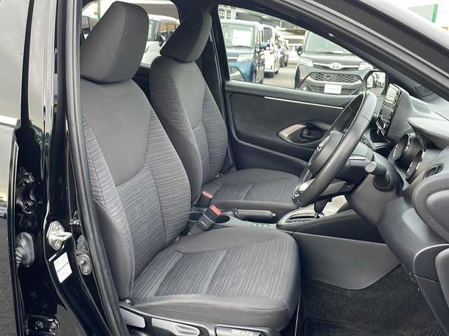 トヨタ ヤリス ハイブリッド Z 茨城県 2023(令5)年 3.4万km ブラック Toyota Safety Sense/純正8インチディスプレイオーディオナビ/-Bluetooth USB スマホ連携/パノラミックビューモニター フロント サイド バックカメラ/レーダークルーズコントロール/レーントレーシングアシスト/LEDヘッドライト/オートハイビーム/ヘッドライトレベライザー/ブラインドスポットモニター/ステアリングスイッチ/ステアリングヒーター/D＋N席シートヒーター/前後コーナーセンサー/純正フロアマット/ビルトインETC2.0