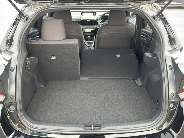 トヨタ ヤリス ハイブリッド Z 茨城県 2023(令5)年 3.4万km ブラック Toyota Safety Sense/純正8インチディスプレイオーディオナビ/-Bluetooth USB スマホ連携/パノラミックビューモニター フロント サイド バックカメラ/レーダークルーズコントロール/レーントレーシングアシスト/LEDヘッドライト/オートハイビーム/ヘッドライトレベライザー/ブラインドスポットモニター/ステアリングスイッチ/ステアリングヒーター/D＋N席シートヒーター/前後コーナーセンサー/純正フロアマット/ビルトインETC2.0