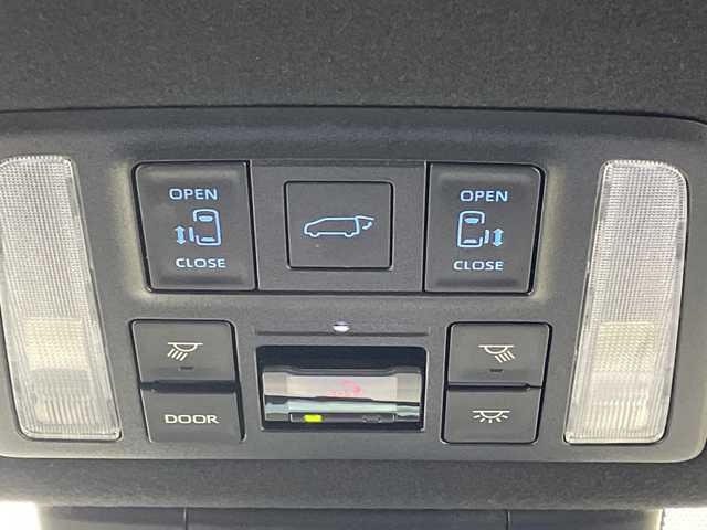 トヨタ ヴォクシー ハイブリッド S－Z 群馬県 2022(令4)年 2.3万km ホワイトパールクリスタルシャイン モデリスタエアロ　純正メーカーナビ　純正１４型後部席モニター　快適便利パッケージ　電動リアゲート　ステアリングヒーター　ユニバーサルステップ　両側電動スライドドア　ビルトインＥＴＣ２．０　禁煙車