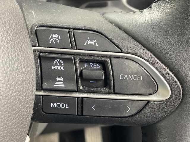 トヨタ ヴォクシー ハイブリッド S－Z 群馬県 2022(令4)年 2.3万km ホワイトパールクリスタルシャイン モデリスタエアロ　純正メーカーナビ　純正１４型後部席モニター　快適便利パッケージ　電動リアゲート　ステアリングヒーター　ユニバーサルステップ　両側電動スライドドア　ビルトインＥＴＣ２．０　禁煙車