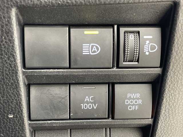 トヨタ ヴォクシー ハイブリッド S－Z 群馬県 2022(令4)年 2.3万km ホワイトパールクリスタルシャイン モデリスタエアロ　純正メーカーナビ　純正１４型後部席モニター　快適便利パッケージ　電動リアゲート　ステアリングヒーター　ユニバーサルステップ　両側電動スライドドア　ビルトインＥＴＣ２．０　禁煙車