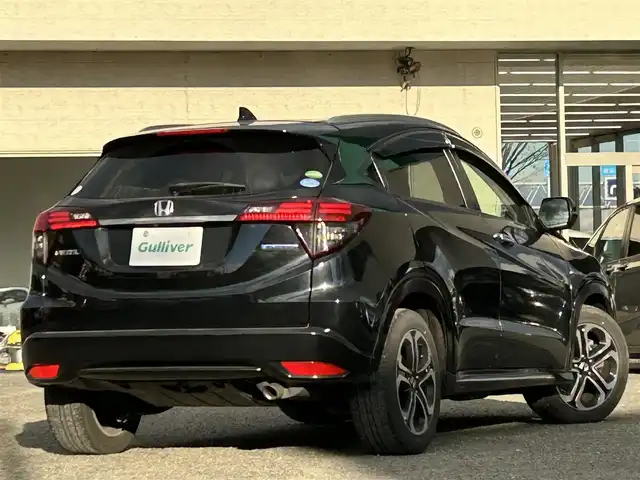 ホンダ ヴェゼル ハイブリッド Z ホンダセンシング 宮城県 2018(平30)年 17.5万km クリスタルブラックパール 純正ＳＤナビ（フルセグ、ラジオ、ＳＤ、ＢＴ）//純正ＡＷ//ビルトインＥＴＣ//純正フロアマット//追従型クルコン//ＵＳＢポート//スマートキー//レーンキープアシスト//Ｄ／Ｎ席シートヒーター//ワイパーデアイサー//横滑り防止機能//プリクラッシュセーフティ//スマートキー//プッシュスタート//バックカメラ