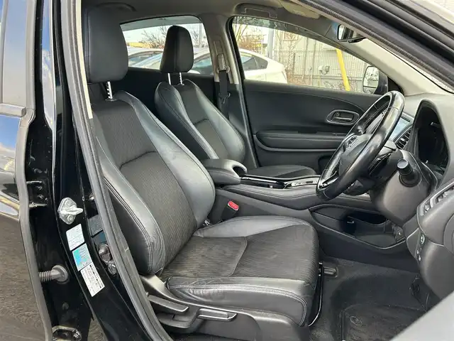 ホンダ ヴェゼル ハイブリッド Z ホンダセンシング 宮城県 2018(平30)年 17.5万km クリスタルブラックパール 純正ＳＤナビ（フルセグ、ラジオ、ＳＤ、ＢＴ）//純正ＡＷ//ビルトインＥＴＣ//純正フロアマット//追従型クルコン//ＵＳＢポート//スマートキー//レーンキープアシスト//Ｄ／Ｎ席シートヒーター//ワイパーデアイサー//横滑り防止機能//プリクラッシュセーフティ//スマートキー//プッシュスタート//バックカメラ