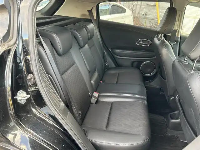 ホンダ ヴェゼル ハイブリッド Z ホンダセンシング 宮城県 2018(平30)年 17.5万km クリスタルブラックパール 純正ＳＤナビ（フルセグ、ラジオ、ＳＤ、ＢＴ）//純正ＡＷ//ビルトインＥＴＣ//純正フロアマット//追従型クルコン//ＵＳＢポート//スマートキー//レーンキープアシスト//Ｄ／Ｎ席シートヒーター//ワイパーデアイサー//横滑り防止機能//プリクラッシュセーフティ//スマートキー//プッシュスタート//バックカメラ