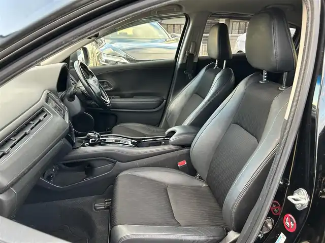 ホンダ ヴェゼル ハイブリッド Z ホンダセンシング 宮城県 2018(平30)年 17.5万km クリスタルブラックパール 純正ＳＤナビ（フルセグ、ラジオ、ＳＤ、ＢＴ）//純正ＡＷ//ビルトインＥＴＣ//純正フロアマット//追従型クルコン//ＵＳＢポート//スマートキー//レーンキープアシスト//Ｄ／Ｎ席シートヒーター//ワイパーデアイサー//横滑り防止機能//プリクラッシュセーフティ//スマートキー//プッシュスタート//バックカメラ