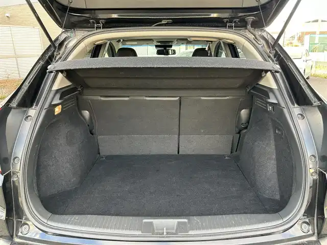 ホンダ ヴェゼル ハイブリッド Z ホンダセンシング 宮城県 2018(平30)年 17.5万km クリスタルブラックパール 純正ＳＤナビ（フルセグ、ラジオ、ＳＤ、ＢＴ）//純正ＡＷ//ビルトインＥＴＣ//純正フロアマット//追従型クルコン//ＵＳＢポート//スマートキー//レーンキープアシスト//Ｄ／Ｎ席シートヒーター//ワイパーデアイサー//横滑り防止機能//プリクラッシュセーフティ//スマートキー//プッシュスタート//バックカメラ