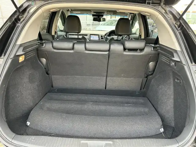 ホンダ ヴェゼル ハイブリッド Z ホンダセンシング 宮城県 2018(平30)年 17.5万km クリスタルブラックパール 純正ＳＤナビ（フルセグ、ラジオ、ＳＤ、ＢＴ）//純正ＡＷ//ビルトインＥＴＣ//純正フロアマット//追従型クルコン//ＵＳＢポート//スマートキー//レーンキープアシスト//Ｄ／Ｎ席シートヒーター//ワイパーデアイサー//横滑り防止機能//プリクラッシュセーフティ//スマートキー//プッシュスタート//バックカメラ