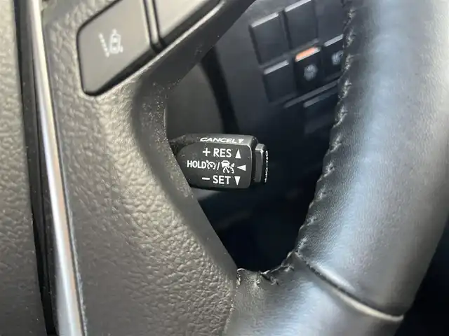 トヨタ アルファード S Aパッケージ 高知県 2019(令1)年 0.7万km ブラック 純正ナビ/　Bluetooth/フルセグ/　CD/DVD/AM/FM/ビルトインETC/両側パワースライドドア/LEDヘッドライト/3列目シート/オットマン/バックカメラ/プッシュスタート/スマートキー/純正18インチアルミホイール/フロアマット/コーナーセンサー/MTモード付AT/オートマチックハイビーム/オートライト/衝突被害軽減システム/盗難防止装置