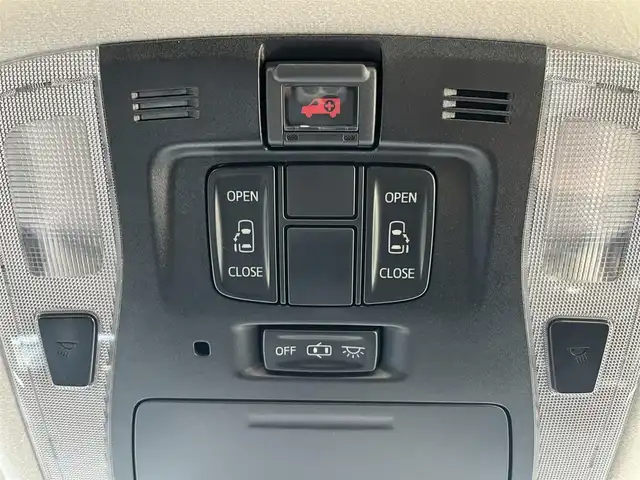 トヨタ アルファード S Aパッケージ 高知県 2019(令1)年 0.7万km ブラック 純正ナビ/　Bluetooth/フルセグ/　CD/DVD/AM/FM/ビルトインETC/両側パワースライドドア/LEDヘッドライト/3列目シート/オットマン/バックカメラ/プッシュスタート/スマートキー/純正18インチアルミホイール/フロアマット/コーナーセンサー/MTモード付AT/オートマチックハイビーム/オートライト/衝突被害軽減システム/盗難防止装置