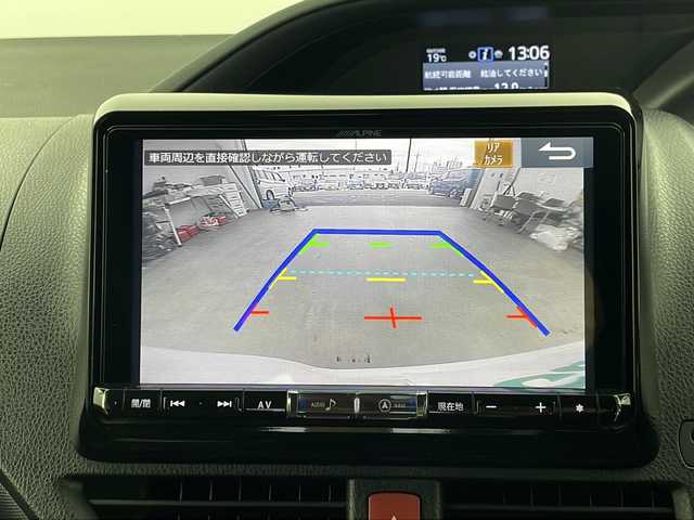 トヨタ ヴォクシー ZS 栃木県 2019(平31)年 6.8万km ホワイトパールクリスタルシャイン トヨタセーフティセンス/・プリクラッシュセーフティ/・レーンディパーチャーアラート/・オートマチックハイビーム/・先行車発進アラーム/レンタアップ/社外ナビ/（CD/DVD/BT/TV/AM/FM/SD)/LEDヘッドライト/アイドリングストップ/両側パワースライドドア/オートエアコン/オートライト/ETC/電動格納ミラー/純正さサイドバイザー/フォグライト/USB給電/スマートキー/プッシュスタート/革巻きステアリング/ステアリングスイッチ