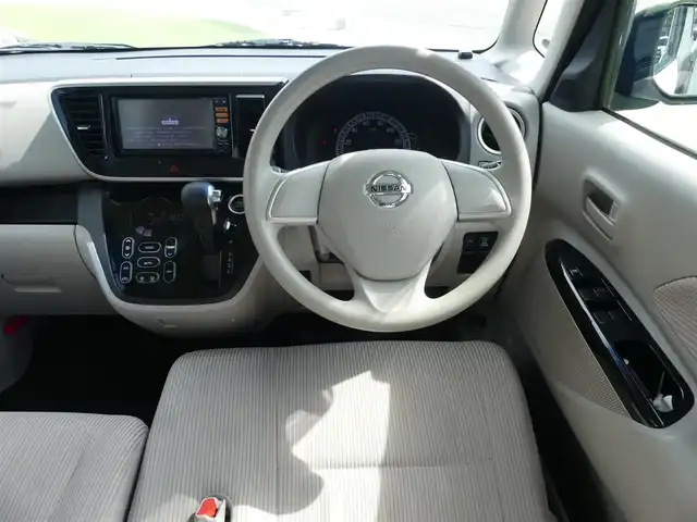 日産 デイズ ルークス X 千葉県 2014(平26)年 6.6万km ホワイトパール 左パワースライドドア/右イージークローザードア/純正SDナビ/【DVD/CD再生機能　Bluetooth接続】/アラウンドビューモニター/ドライブレコーダー/ETC/インテリジェントキー