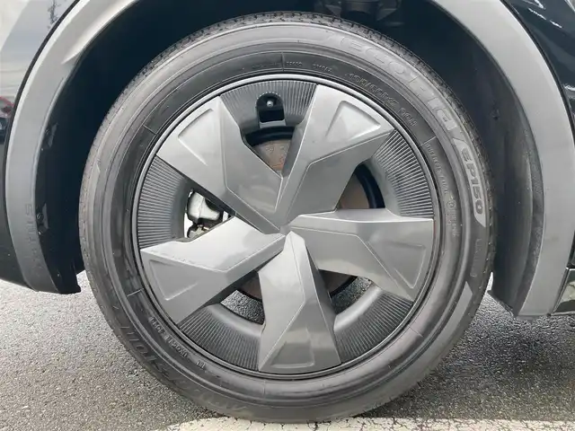 トヨタ プリウス U 静岡県 2023(令5)年 1.5万km アティチュードブラックマイカ トヨタセーフティセンス/純正8インチディスプレイオーディオ/　AM FM Bluetooth Miracast/フルセグTV/パノラミックビューモニター/ステアリングヒーター/ETC2.0/ブラインドスポットモニタリング/電動パーキングブレーキ/オートブレーキホールド/LEDヘッドライト/AC100V/純正フロアマット/スマートキー
