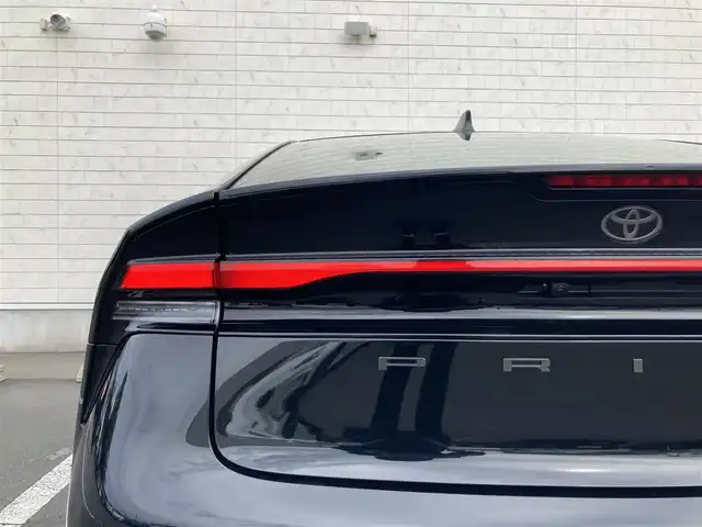 トヨタ プリウス U 静岡県 2023(令5)年 1.5万km アティチュードブラックマイカ トヨタセーフティセンス/純正8インチディスプレイオーディオ/　AM FM Bluetooth Miracast/フルセグTV/パノラミックビューモニター/ステアリングヒーター/ETC2.0/ブラインドスポットモニタリング/電動パーキングブレーキ/オートブレーキホールド/LEDヘッドライト/AC100V/純正フロアマット/スマートキー