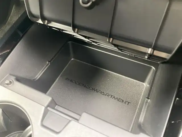トヨタ プリウス U 静岡県 2023(令5)年 1.5万km アティチュードブラックマイカ トヨタセーフティセンス/純正8インチディスプレイオーディオ/　AM FM Bluetooth Miracast/フルセグTV/パノラミックビューモニター/ステアリングヒーター/ETC2.0/ブラインドスポットモニタリング/電動パーキングブレーキ/オートブレーキホールド/LEDヘッドライト/AC100V/純正フロアマット/スマートキー