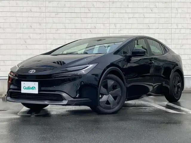 トヨタ プリウス U 静岡県 2023(令5)年 1.5万km アティチュードブラックマイカ トヨタセーフティセンス/純正8インチディスプレイオーディオ/　AM FM Bluetooth Miracast/フルセグTV/パノラミックビューモニター/ステアリングヒーター/ETC2.0/ブラインドスポットモニタリング/電動パーキングブレーキ/オートブレーキホールド/LEDヘッドライト/AC100V/純正フロアマット/スマートキー