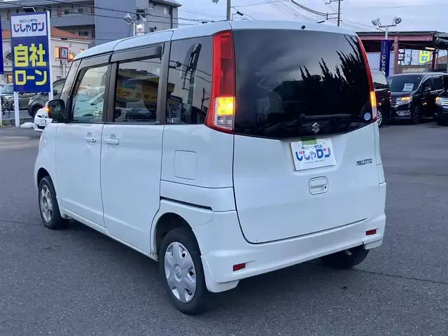 スズキ パレット リミテッドⅡ 和歌山県 2013(平25)年 9.9万km パールホワイト (株)IDOMが運営する【じしゃロン和歌山店】の自社ローン対象車両になります。こちらは現金ご利用時の価格です。/自社ローンご希望の方は別途その旨お申付け下さい。/４WD/社外オーディオ/純正ホイールキャップ/純正フロアマット/シートヒーター/両側パワースライドドア/電動格納ミラー/オートライト/ドアバイザー