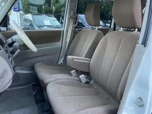 スズキ パレット リミテッドⅡ 和歌山県 2013(平25)年 9.9万km パールホワイト (株)IDOMが運営する【じしゃロン和歌山店】の自社ローン対象車両になります。こちらは現金ご利用時の価格です。/自社ローンご希望の方は別途その旨お申付け下さい。/４WD/社外オーディオ/純正ホイールキャップ/純正フロアマット/シートヒーター/両側パワースライドドア/電動格納ミラー/オートライト/ドアバイザー