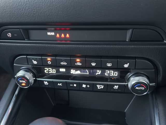 マツダ ＣＸ－５ XD スポーツアピアランス 大阪府 2023(令5)年 1万km ジェットブラックマイカ サンルーフ　衝突軽減　純正ナビ　ＢＯＳＥ　フルセグＴＶ　全周囲カメラ　ＢＴ　レザーシート　温冷席　シートメモリ　ＨＵＤ　オートホールド　パドルシフト　電動リアゲート　ＬＥＤヘッドライト　ＢＳＭ　ＥＴＣ2.0　レーダークルコン　レーンキープアシスト　電格ミラー　オートライト　オートワイパー　プッシュスタート　スマートキー　スペアキー　純正アルミホイール　取扱説明書　前後ドライブレコーダー