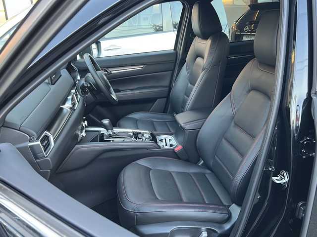 マツダ ＣＸ－５ XD スポーツアピアランス 大阪府 2023(令5)年 1万km ジェットブラックマイカ サンルーフ　衝突軽減　純正ナビ　ＢＯＳＥ　フルセグＴＶ　全周囲カメラ　ＢＴ　レザーシート　温冷席　シートメモリ　ＨＵＤ　オートホールド　パドルシフト　電動リアゲート　ＬＥＤヘッドライト　ＢＳＭ　ＥＴＣ2.0　レーダークルコン　レーンキープアシスト　電格ミラー　オートライト　オートワイパー　プッシュスタート　スマートキー　スペアキー　純正アルミホイール　取扱説明書　前後ドライブレコーダー