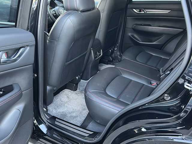 マツダ ＣＸ－５ XD スポーツアピアランス 大阪府 2023(令5)年 1万km ジェットブラックマイカ サンルーフ　衝突軽減　純正ナビ　ＢＯＳＥ　フルセグＴＶ　全周囲カメラ　ＢＴ　レザーシート　温冷席　シートメモリ　ＨＵＤ　オートホールド　パドルシフト　電動リアゲート　ＬＥＤヘッドライト　ＢＳＭ　ＥＴＣ2.0　レーダークルコン　レーンキープアシスト　電格ミラー　オートライト　オートワイパー　プッシュスタート　スマートキー　スペアキー　純正アルミホイール　取扱説明書　前後ドライブレコーダー