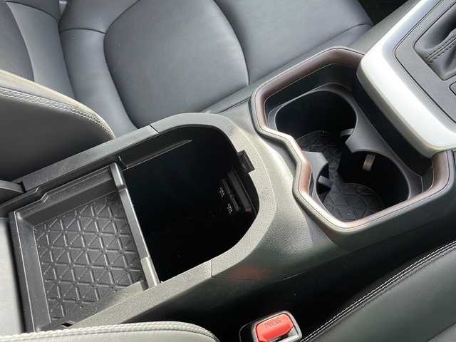 トヨタ ＲＡＶ４ ハイブリッドG 新潟県 2019(令1)年 5.8万km アティチュードブラックマイカ 4WD/純正9インチSDナビ(NSZT-Y68T)/CD/DVD/BT/フルセグテレビ/バックカメラ/ETC/ドライブレコーダー/衝突被害軽減ブレーキ/レーンキープアシスト/レーダークルーズコントロール/サンルーフ/革シート/運転席パワーシート/シートヒーター /ステアリングヒーター/ステアリングスイッチ/パワーバックドア/コーナーセンサー/スマートキー/プッシュスタート/LEDヘッドライト/オートライト/オートハイビーム/フォグランプ/純正18インチアルミホイール