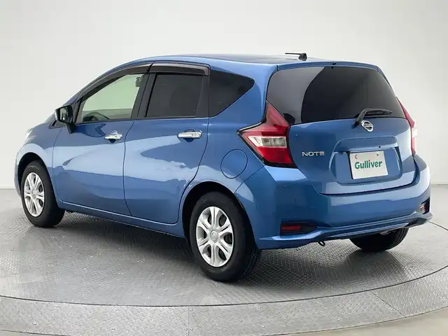 日産 ノート X 兵庫県 2017(平29)年 5.9万km シャイニングブルー 純正メモリーナビ/（フルセグ、CD、BT、MSV、AUX、IPOD）/ドライブレコーダー/バックカメラ/エマージェンシーブレーキ/アイドリングストップ/LDA/スマートキー/ワンオーナー/ISOFIX/純正マット/バイザー/LEDヘッドライト/オートライト/取扱説明書/保証書