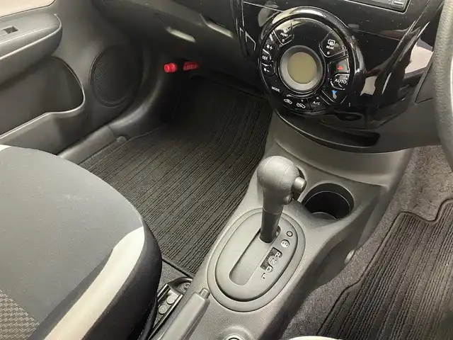 日産 ノート X 兵庫県 2017(平29)年 5.9万km シャイニングブルー 純正メモリーナビ/（フルセグ、CD、BT、MSV、AUX、IPOD）/ドライブレコーダー/バックカメラ/エマージェンシーブレーキ/アイドリングストップ/LDA/スマートキー/ワンオーナー/ISOFIX/純正マット/バイザー/LEDヘッドライト/オートライト/取扱説明書/保証書