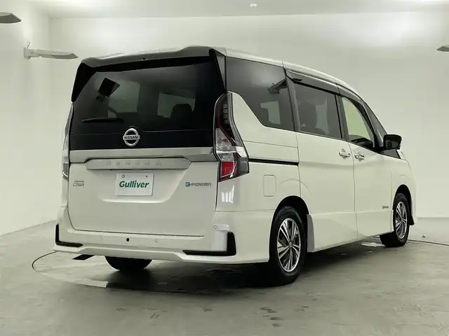 日産 セレナ e－パワー ハイウェイスター V 福井県 2022(令4)年 3.8万km ブリリアントホワイトパール 純正10インチSDナビ/（フルセグTV/AM/FM/CD/DVD/BT/SD/HDMI）/全周囲モニター/デジタルインナーミラー/ブラインドスポットモニター/プロパイロット/フロント、バックソナー/電動パーキングブレーキ/オートブレーキホールド/両側パワースライドドア/ETC/前後ドライブレコーダー/スマートキー（スペア1本）/取扱説明書/保証書