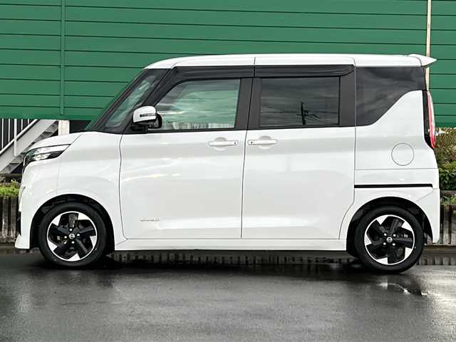 日産 ルークス ハイウェイスター X 茨城県 2020(令2)年 3.9万km ホワイトパール 社外SDナビ/CD/DVD/フルセグTV/Bluetooth/全方位カメラ/バックカメラ/サイドカメラ/フロントカメラ/LEDオートライト/オートマチックハイビーム/純正14インチアルミホイール/純正フロアマット/アイドリングストップ/スマートキー/ETC/コーナーセンサー/盗難防止装置/衝突被害軽減システム/禁煙車