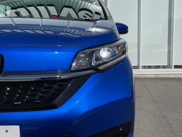 ホンダ フリード ハイブリット G 神奈川県 2023(令5)年 1.1万km プレミアムクリスタルブルークリスタル 純正SDナビ　iPod/Bluetooth/CD/DVD/ワンセグTV /両側パワースライドドア /バックカメラ　/レーダークルーズコントロール　/前後ドライブレコーダー　/コーナーセンサー　/ビルトインETC　/前席シートヒーター/純正アルミホイール　/純正フロアマット