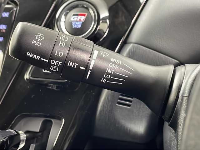 トヨタ プリウス α S ツーリングセレ GRスポーツ 埼玉県 2019(令1)年 5.2万km アティチュードブラックマイカ 純正SDナビ/（BT/フルセグTV/CD/DVD/AM/FM）/バックカメラ/ハーフレザーシート/前後ドライブレコーダー/ビルトインETC/LEDヘッドライト/純正アルミホイール/純正フロアマット/プッシュスタート/スマートキー/カーテンエアバック