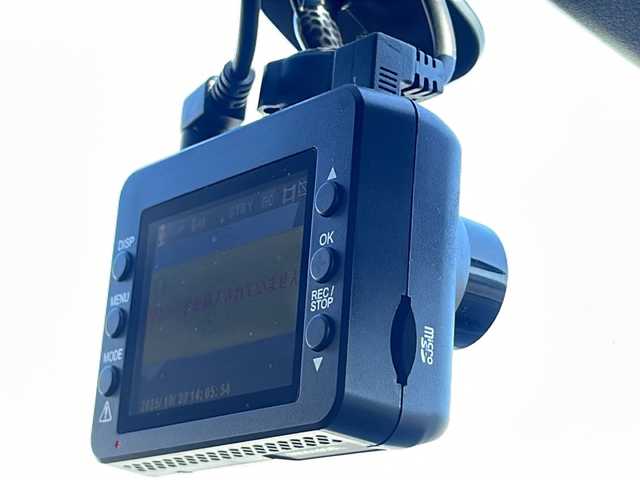 トヨタ アクア 茨城県 2017(平29)年 8万km ライムホワイトパールクリスタルシャイン ALPINEナビ/Bluetooth接続/ビルトインETC/ドライブレコーダ前後/シートヒーター/横滑り防止装置/レーンキープアシスト/衝突軽減システム/ナノイー搭載/オートライト/オートマチックハイビーム/純正LEDヘッドライト/社外15インチアルミホイール/純正フロアマット/スマートキー