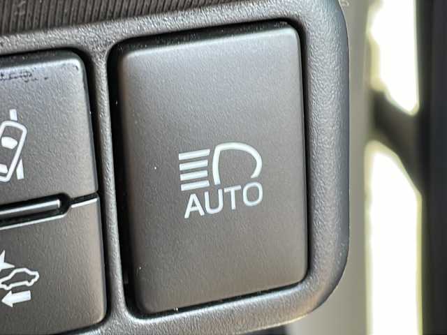 トヨタ アクア 茨城県 2017(平29)年 8万km ライムホワイトパールクリスタルシャイン ALPINEナビ/Bluetooth接続/ビルトインETC/ドライブレコーダ前後/シートヒーター/横滑り防止装置/レーンキープアシスト/衝突軽減システム/ナノイー搭載/オートライト/オートマチックハイビーム/純正LEDヘッドライト/社外15インチアルミホイール/純正フロアマット/スマートキー