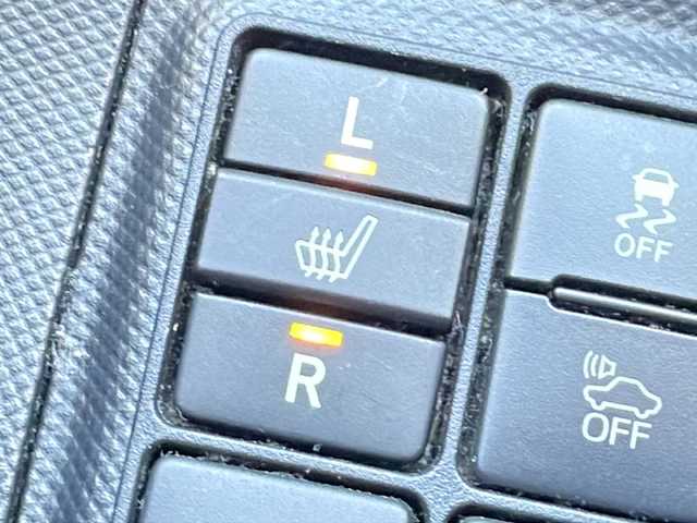 トヨタ アクア S スタイルブラック 茨城県 2017(平29)年 8万km ライムホワイトパールクリスタルシャイン ALPINEナビ/Bluetooth接続/ビルトインETC/ドライブレコーダ前後/シートヒーター/横滑り防止装置/レーンキープアシスト/衝突軽減システム/ナノイー搭載/オートライト/オートマチックハイビーム/純正LEDヘッドライト/社外15インチアルミホイール/純正フロアマット/スマートキー