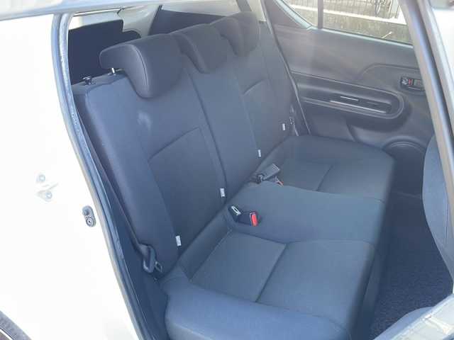 トヨタ アクア S スタイルブラック 茨城県 2017(平29)年 8万km ライムホワイトパールクリスタルシャイン ALPINEナビ/Bluetooth接続/ビルトインETC/ドライブレコーダ前後/シートヒーター/横滑り防止装置/レーンキープアシスト/衝突軽減システム/ナノイー搭載/オートライト/オートマチックハイビーム/純正LEDヘッドライト/社外15インチアルミホイール/純正フロアマット/スマートキー