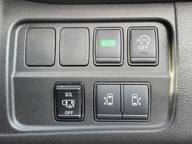 日産 セレナ ハイウェイスター Vセレクション 新潟県 2018(平30)年 9.4万km アズライトブルー 純正9インチナビ/(Bluetooth/AM/FM/CD/DVD)/純正フリップダウンモニター/両側パワースライドドア/アラウンドビューモニター/衝突被害軽減システム/バックカメラ/4WD/クルーズコントロール/エマージェンシーブレーキ/スタッドレスタイヤ/社外AW付夏タイヤ車載/LEDライト/ビルトインETC