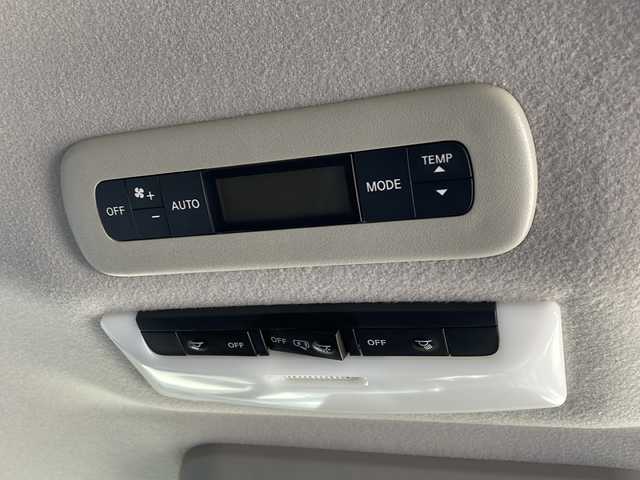 日産 セレナ ハイウェイスター Vセレクション 新潟県 2018(平30)年 9.4万km アズライトブルー 純正9インチナビ/(Bluetooth/AM/FM/CD/DVD)/純正フリップダウンモニター/両側パワースライドドア/アラウンドビューモニター/衝突被害軽減システム/バックカメラ/4WD/クルーズコントロール/エマージェンシーブレーキ/スタッドレスタイヤ/社外AW付夏タイヤ車載/LEDライト/ビルトインETC