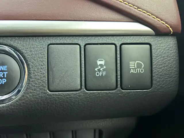 トヨタ ハリアー プレミアム 三重県 2017(平29)年 3.7万km スパークリングブラックパールクリスタルシャイン /禁煙車//アルパインナビ//バックカメラ//パワーバックドア//トヨタセーフティセンス//プリクラッシュセーフティ//オートマチックハイビーム//レーンディパーチャーアラート//運転席パワーシート//ETC//クルーズコントロール//コーナーセンサー