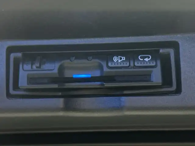 トヨタ ハリアー プレミアム 三重県 2017(平29)年 3.7万km スパークリングブラックパールクリスタルシャイン /禁煙車//アルパインナビ//バックカメラ//パワーバックドア//トヨタセーフティセンス//プリクラッシュセーフティ//オートマチックハイビーム//レーンディパーチャーアラート//運転席パワーシート//ETC//クルーズコントロール//コーナーセンサー