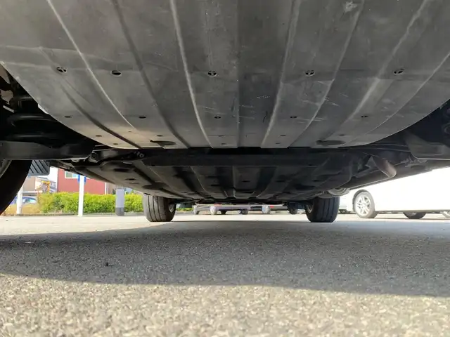 ホンダ ヴェゼル ハイブリッド X 福井県 2015(平27)年 11.3万km ホワイトオーキッドパール (株)IDOMが運営する【じしゃロン福井店】の自社ローン対象車両になります。こちらは現金またはオートローンご利用時の価格です。自社ローンご希望の方は別途その旨お申付け下さい/純正ナビ（CD・DVD・BT接続可）/フルセグテレビ/バックカメラ/ETC/クルーズコントロール/LEDヘッドライト