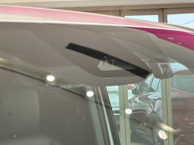 トヨタ ヴォクシー S－Z 埼玉県 2023(令5)年 3.9万km ホワイトパールクリスタルシャイン トヨタセーフティセンス/快適利便パッケージ/純正10.5インチディスプレイオーディオ/　　CD/DVD/BT/フルセグTV/純正13.2インチフリップダウンモニター/パノラミックビューモニター/両側パワースライドドア/パワーバックドア/レーダークルーズコントロール/3眼LEDオートライト/ハーフレザーシート/シートヒーター/純正16インチAW/デジタルインナーミラー/プッシュスタート/ETC/禁煙車