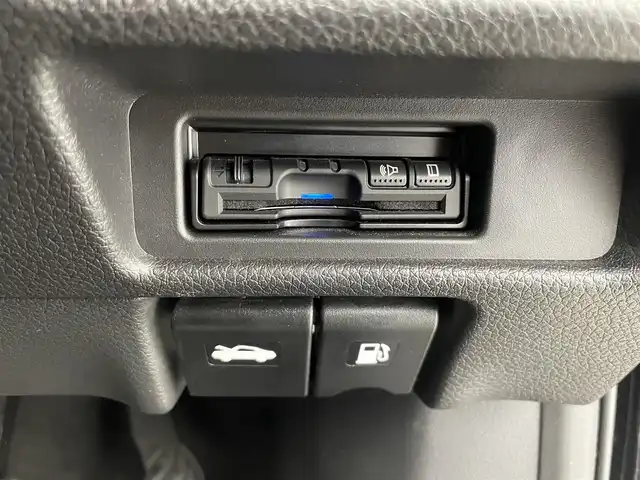 日産 エクストレイル 20Xi 富山県 2018(平30)年 2.4万km ダイヤモンドブラック 純正ナビ（AM/FM/DVD/BT/フルセグ）/全方位カメラ/ドライブレコーダー/ETC/デジタルインナーミラー/レザーシート/衝突被害軽減システム/レーダークルーズコントロール/レーンキープアシスト/コーナーセンサー/横滑り防止装置/アイドリングストップ/純正アルミホイール/純正フロアマット/パワーバックドア/オートLEDライト/オートホールド付電子パーキング/革巻きステアリング/ステアリングスイッチ/スマートキー/スペアキー