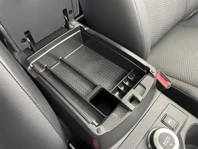 日産 エクストレイル 20Xi 富山県 2018(平30)年 2.4万km ダイヤモンドブラック 純正ナビ（AM/FM/DVD/BT/フルセグ）/全方位カメラ/ドライブレコーダー/ETC/デジタルインナーミラー/レザーシート/衝突被害軽減システム/レーダークルーズコントロール/レーンキープアシスト/コーナーセンサー/横滑り防止装置/アイドリングストップ/純正アルミホイール/純正フロアマット/パワーバックドア/オートLEDライト/オートホールド付電子パーキング/革巻きステアリング/ステアリングスイッチ/スマートキー/スペアキー