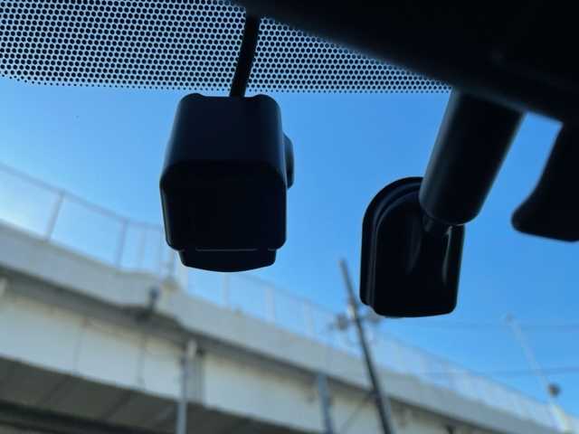 スバル インプレッサ ＷＲＸ STi 神奈川県 2012(平24)年 15.1万km WRブルーマイカ 4WDターボ/社外HDDナビ【AVIC-ZH99】/・DTV/CD/DVD/MSV/BT/バックカメラ/ハーフレザーシート/D席パワーシート/リアスポイラー/社外18インチAW【BSJ】/社外マフラー【フジツボ】/ドライブレコーダー/ETC/横滑り防止機能/革巻きステアリング/プッシュEgスタート/ストップ/スマートキー×2/純正HIDヘッドライト/フロント/バックフォグ/ターンランプ付き電動格納ドアミラー/社外フロアマット