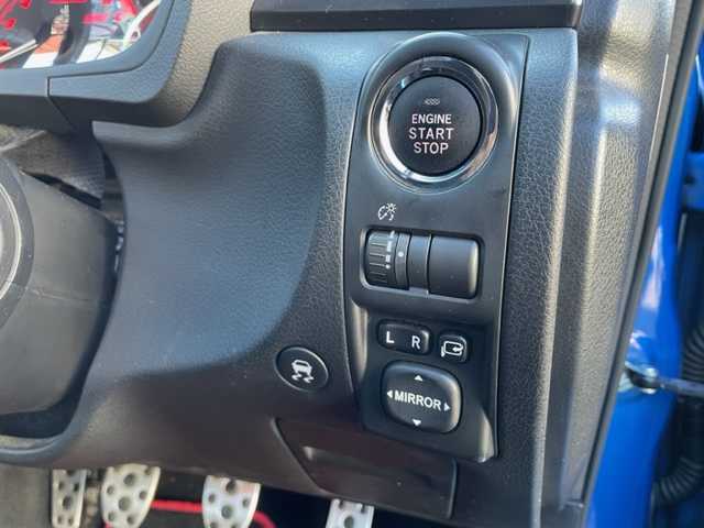 スバル インプレッサ ＷＲＸ STi 神奈川県 2012(平24)年 15.1万km WRブルーマイカ 4WDターボ/社外HDDナビ【AVIC-ZH99】/・DTV/CD/DVD/MSV/BT/バックカメラ/ハーフレザーシート/D席パワーシート/リアスポイラー/社外18インチAW【BSJ】/社外マフラー【フジツボ】/ドライブレコーダー/ETC/横滑り防止機能/革巻きステアリング/プッシュEgスタート/ストップ/スマートキー×2/純正HIDヘッドライト/フロント/バックフォグ/ターンランプ付き電動格納ドアミラー/社外フロアマット