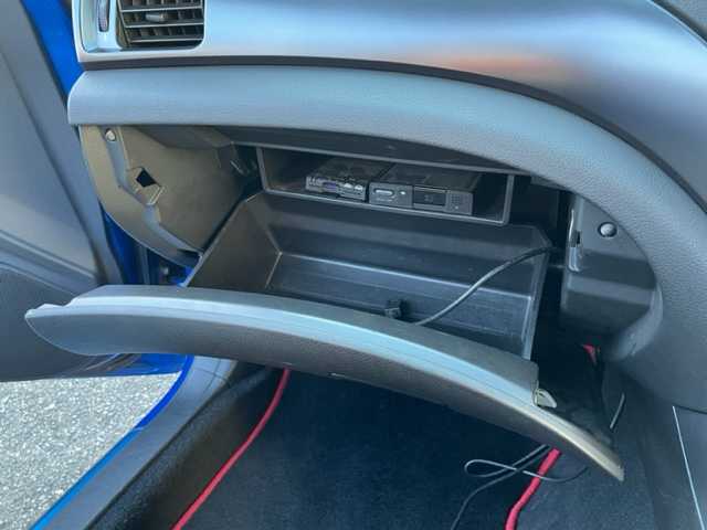 スバル インプレッサ ＷＲＸ STi 神奈川県 2012(平24)年 15.1万km WRブルーマイカ 4WDターボ/社外HDDナビ【AVIC-ZH99】/・DTV/CD/DVD/MSV/BT/バックカメラ/ハーフレザーシート/D席パワーシート/リアスポイラー/社外18インチAW【BSJ】/社外マフラー【フジツボ】/ドライブレコーダー/ETC/横滑り防止機能/革巻きステアリング/プッシュEgスタート/ストップ/スマートキー×2/純正HIDヘッドライト/フロント/バックフォグ/ターンランプ付き電動格納ドアミラー/社外フロアマット