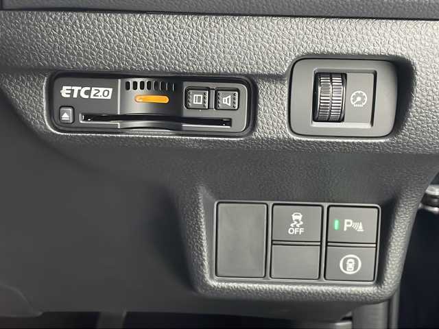 ホンダ シビック e:HEV 沖縄県 2022(令4)年 2.2万km クリスタルブラックパール 純正９型コネクトナビ　/　(フルセグTV Bluetooth FM/AM)　/ＢＯＳＥサウンド　/バックカメラ　/ＬＥＤヘッドライト　/前後ドライブレコーダー　/アダプティブクルーズコントロール　/ハーフレザーシート　/パワーシート/ホンダセンシング/ETC2.0