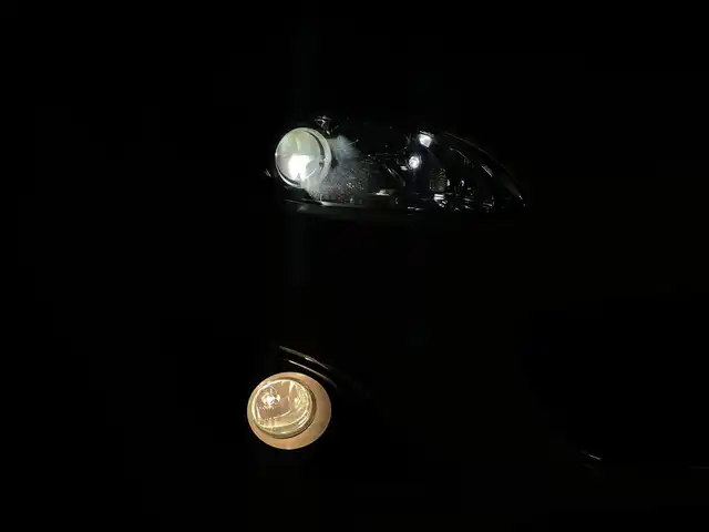 マツダ ロードスター RS RHT 群馬県 2010(平22)年 6.9万km クリスタルホワイトパールマイカ レザーパッケージ/・サイドドアトリムアームレストソフトパッド（合成皮革）/・シート材質　本革（ブラック）/・センターコンソールリッドソフトパッド（合成皮革）/・シートヒーター（温度５段調整機能付）/・シフトノブ本革巻（アルミリング付）/＝＝＝＝/6MT/電動開閉ハードトップ/スマートキー /HIDヘッドライト/フロントフォグランプ /純正17インチAW/社外クラリオンオーディオ